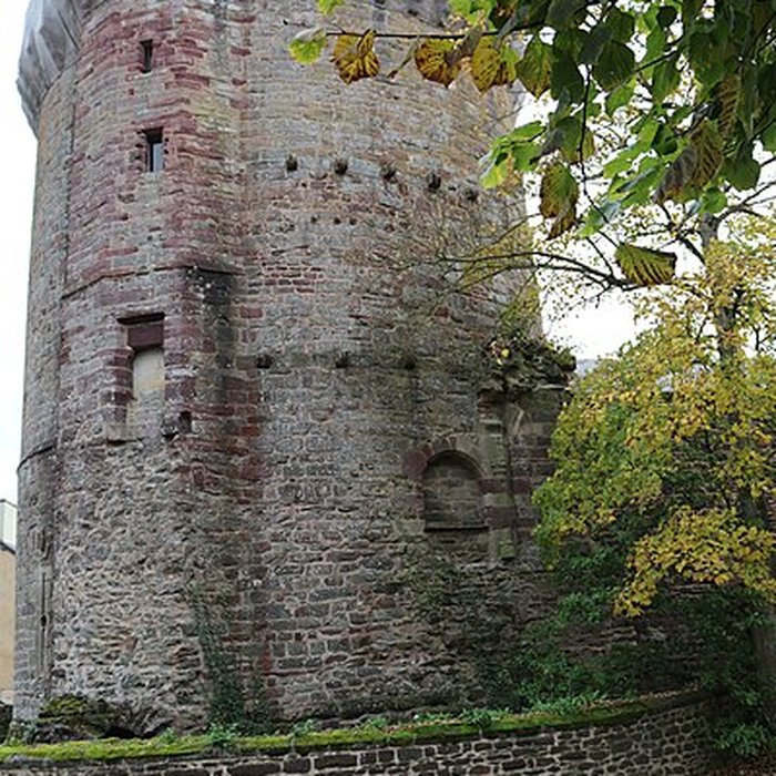 Photo de Tour du château ou ancien donjon ancienne prison
