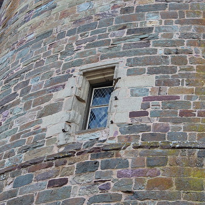 Photo de Tour du château ou ancien donjon ancienne prison