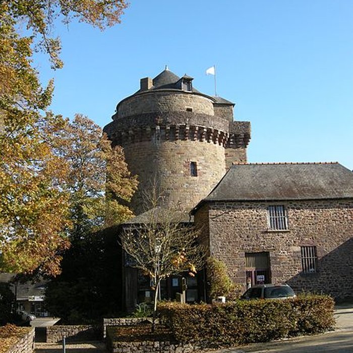 Photo de Tour du château ou ancien donjon ancienne prison