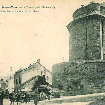 Tour du château ou ancien donjon ancienne prison
