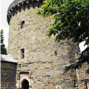 Tour du château ou ancien donjon ancienne prison