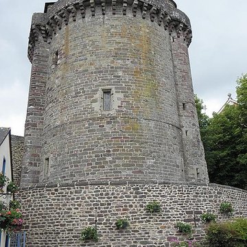 Tour du château ou ancien donjon ancienne prison