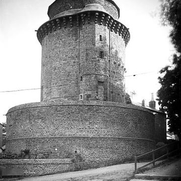 Tour du château ou ancien donjon ancienne prison