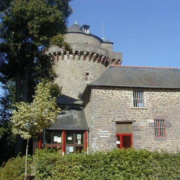 Tour du château ou ancien donjon ancienne prison