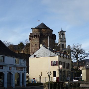 Tour du château ou ancien donjon ancienne prison
