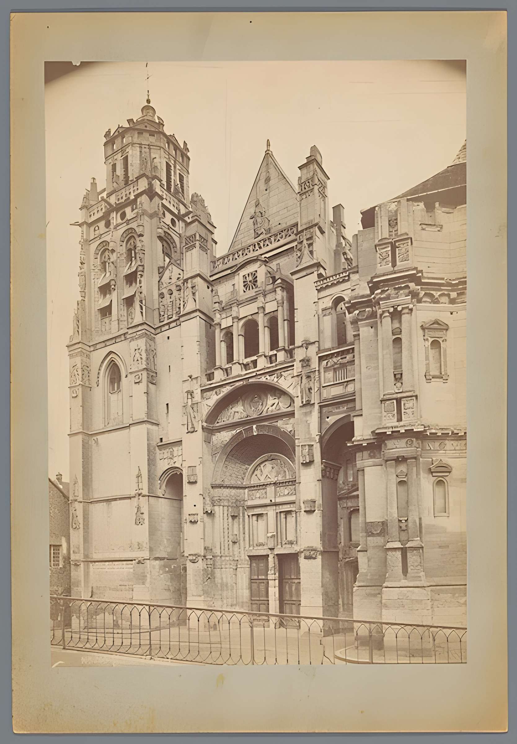 Collégiale Saint-Gervais-Saint-Protais de Gisors