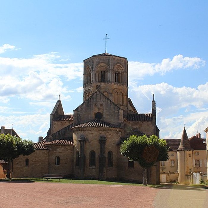 Photo de Collégiale Saint-Hilaire de Semur-en-Brionnais