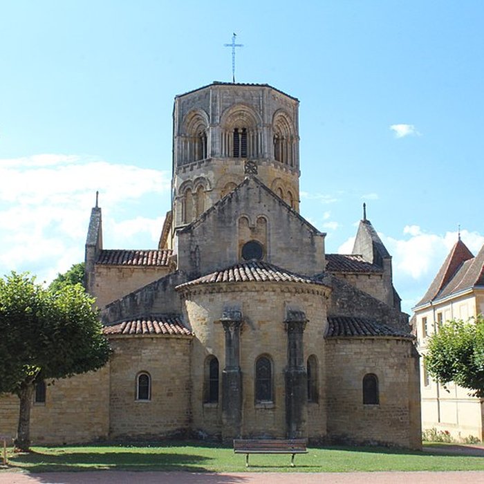 Photo de Collégiale Saint-Hilaire de Semur-en-Brionnais