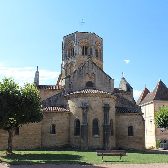 Photo de Collégiale Saint-Hilaire de Semur-en-Brionnais