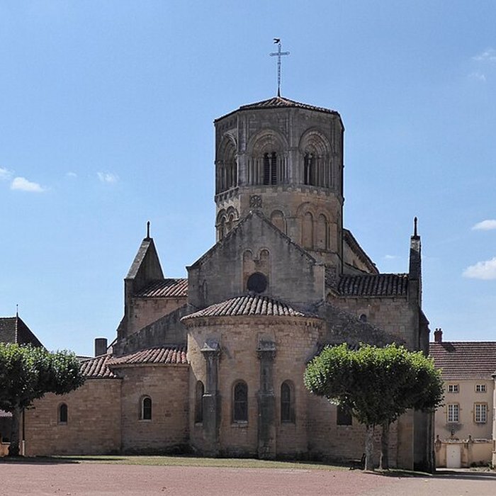 Photo de Collégiale Saint-Hilaire de Semur-en-Brionnais