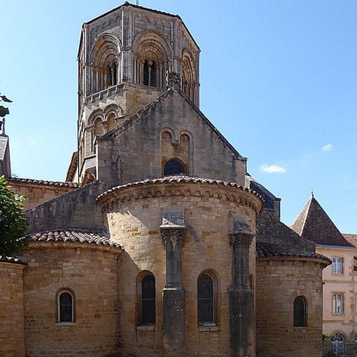Photo de Collégiale Saint-Hilaire de Semur-en-Brionnais