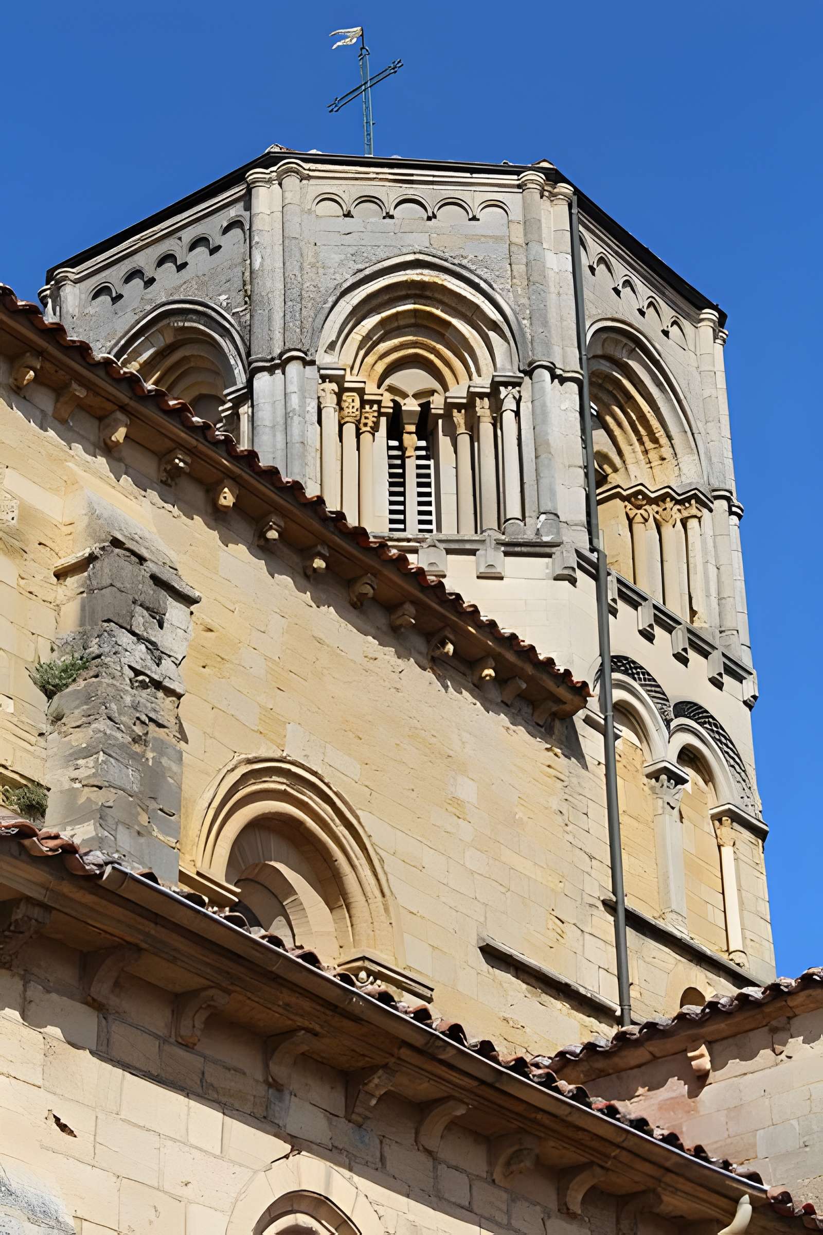Collégiale Saint-Hilaire de Semur-en-Brionnais