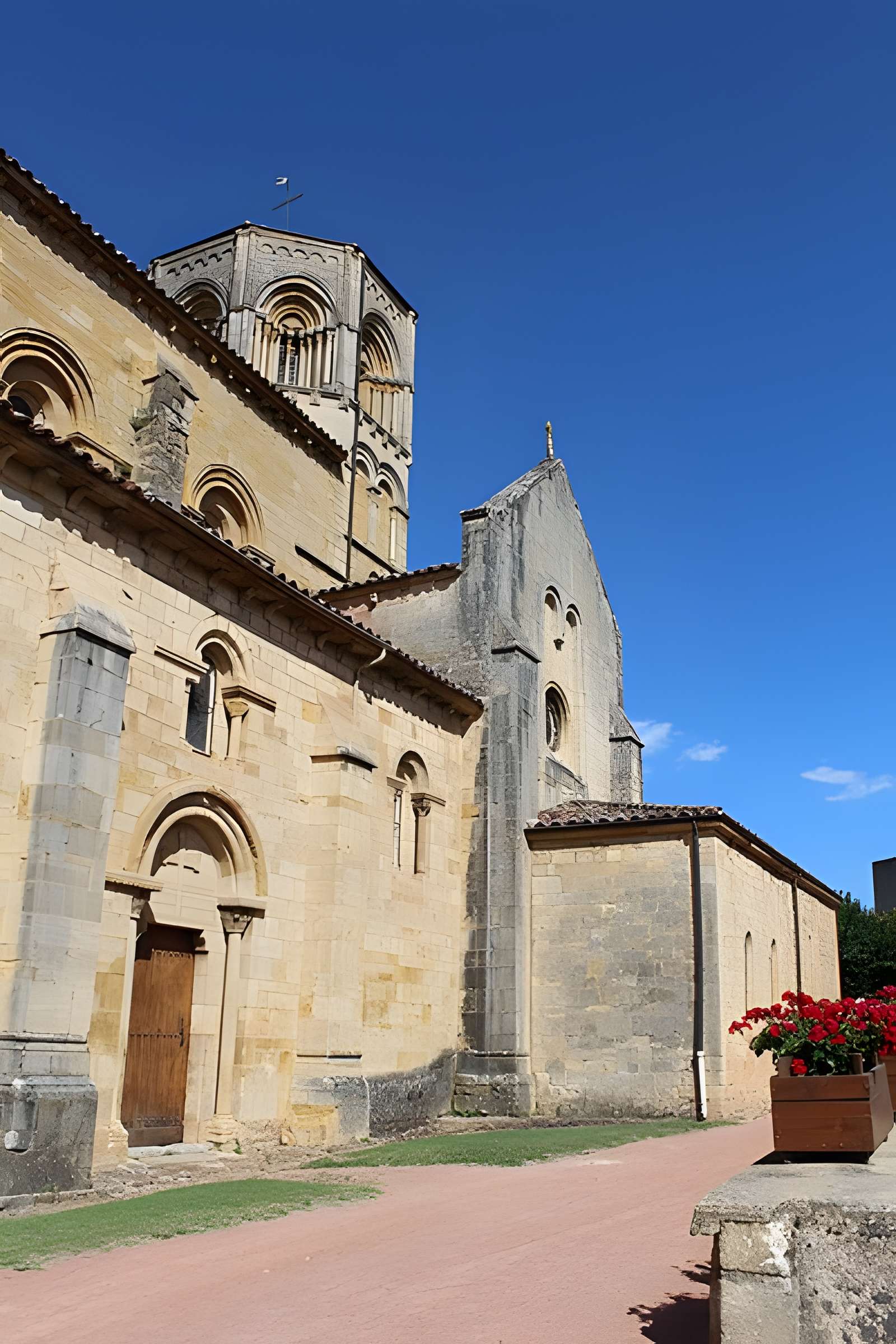 Collégiale Saint-Hilaire de Semur-en-Brionnais
