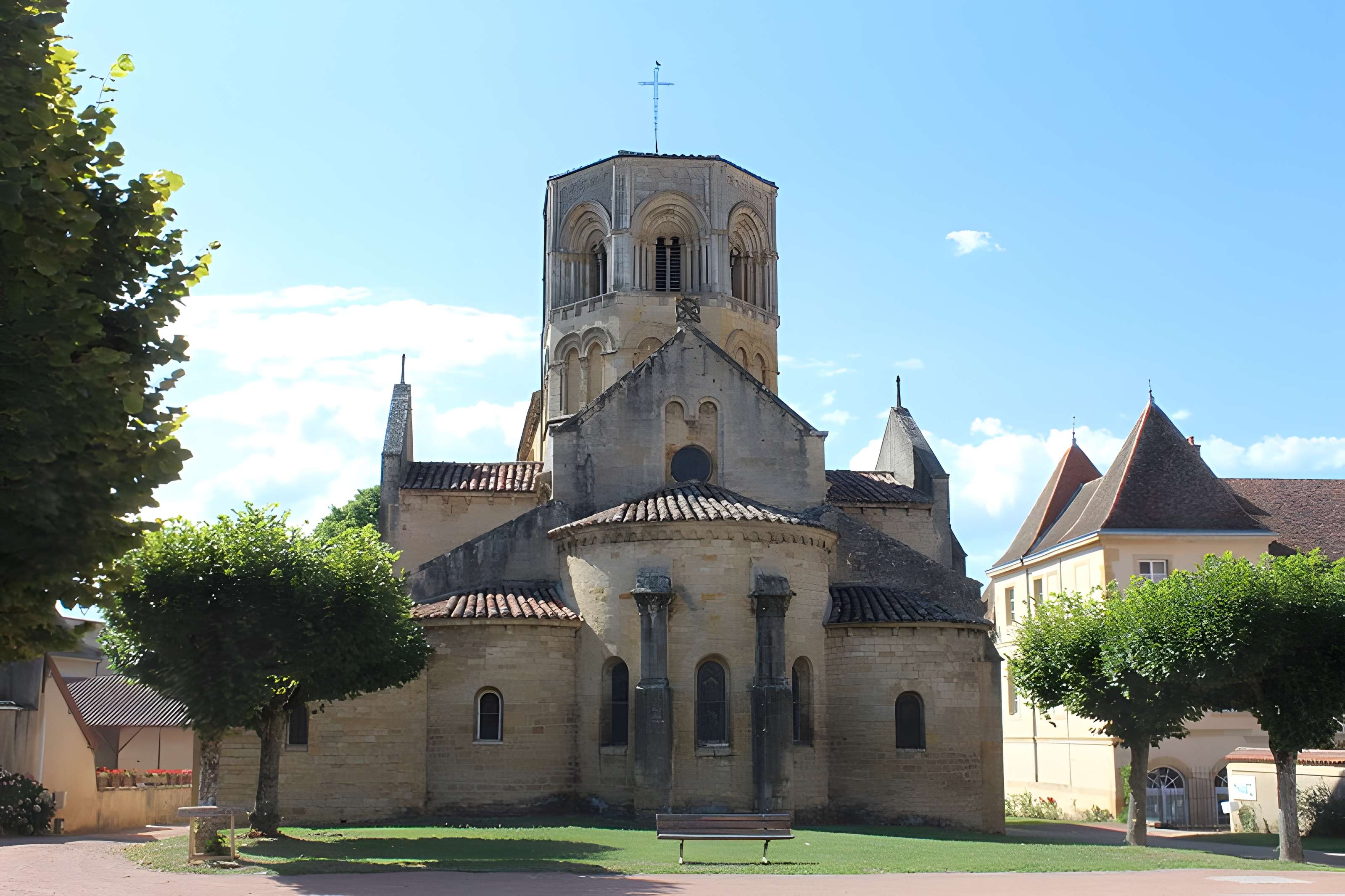 Collégiale Saint-Hilaire de Semur-en-Brionnais