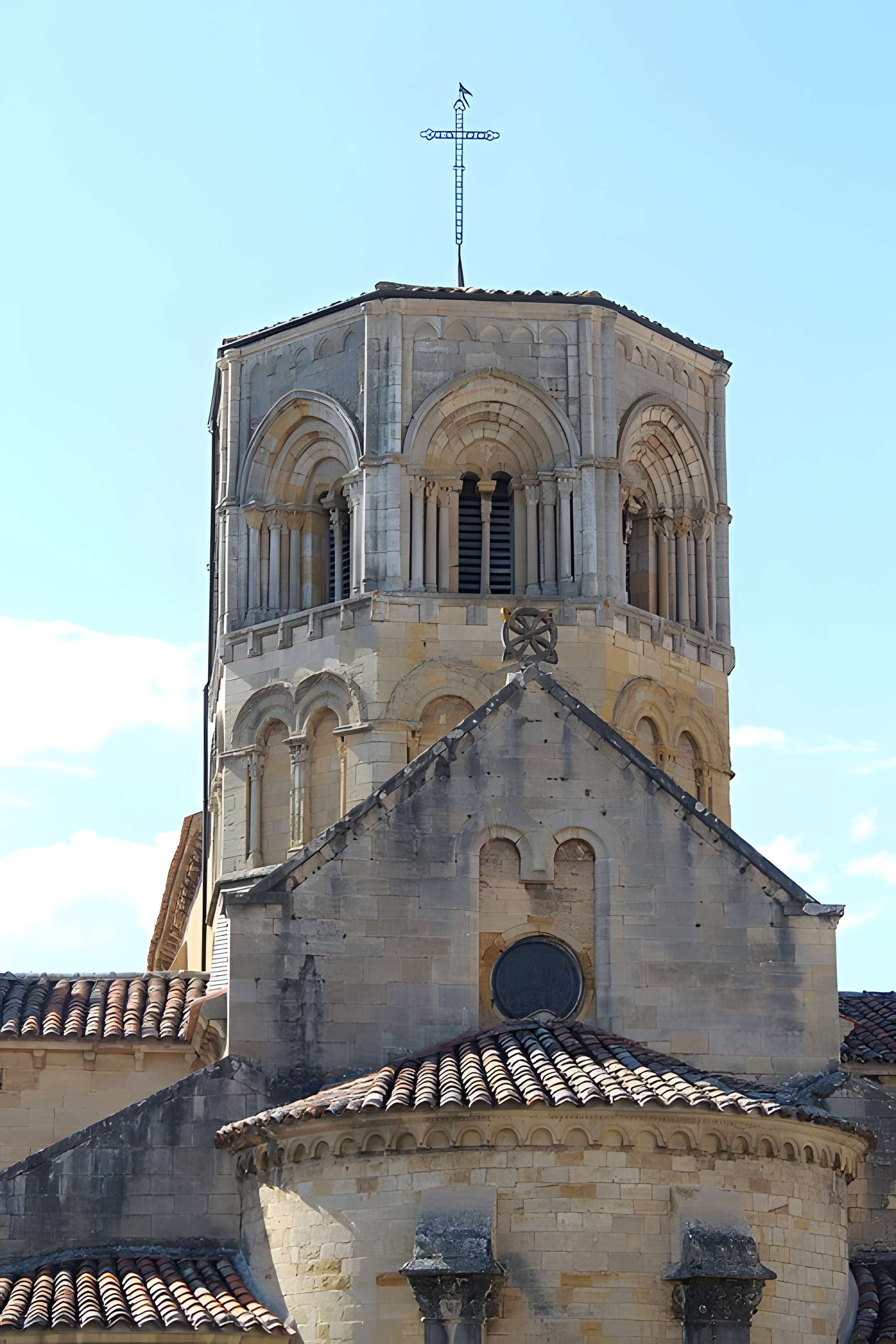 Collégiale Saint-Hilaire de Semur-en-Brionnais