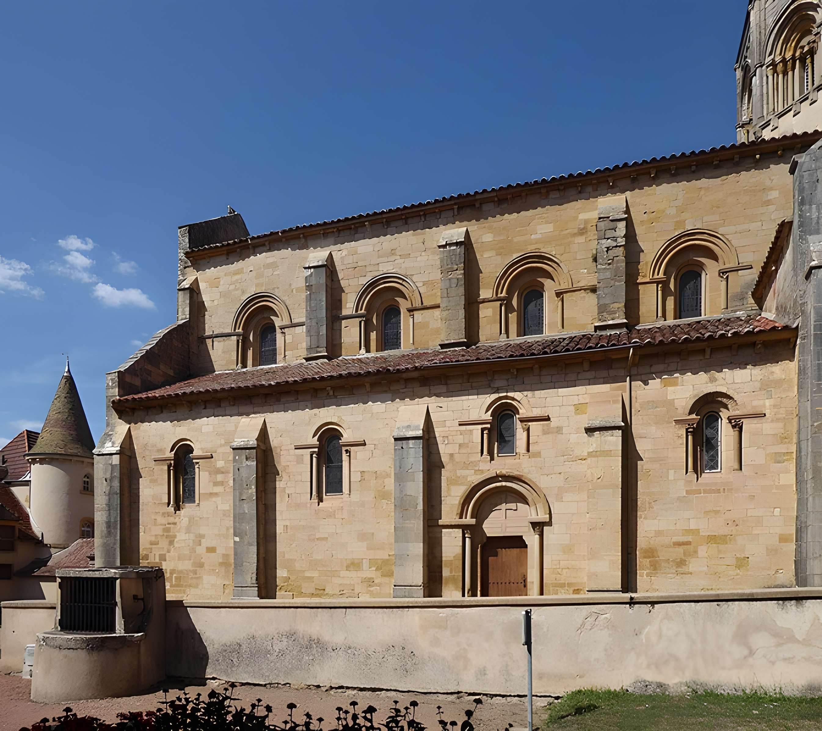Collégiale Saint-Hilaire de Semur-en-Brionnais