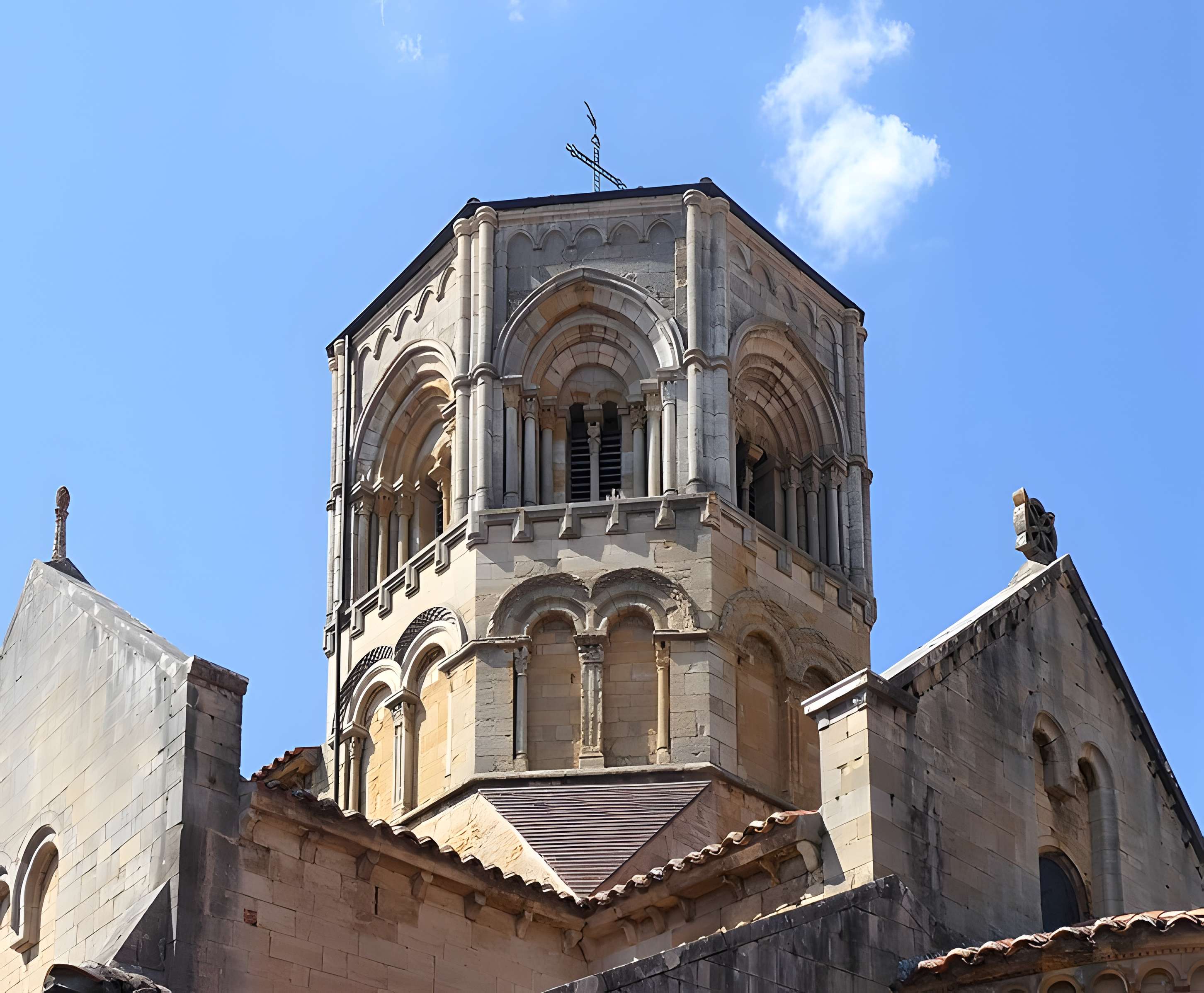 Collégiale Saint-Hilaire de Semur-en-Brionnais