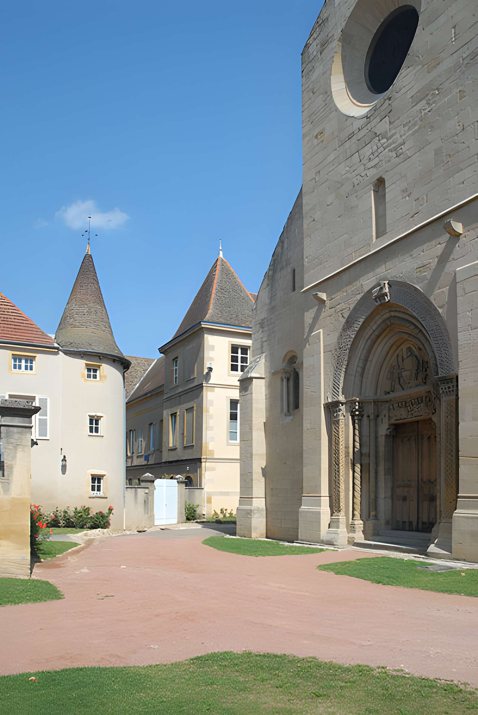 Collégiale Saint-Hilaire de Semur-en-Brionnais