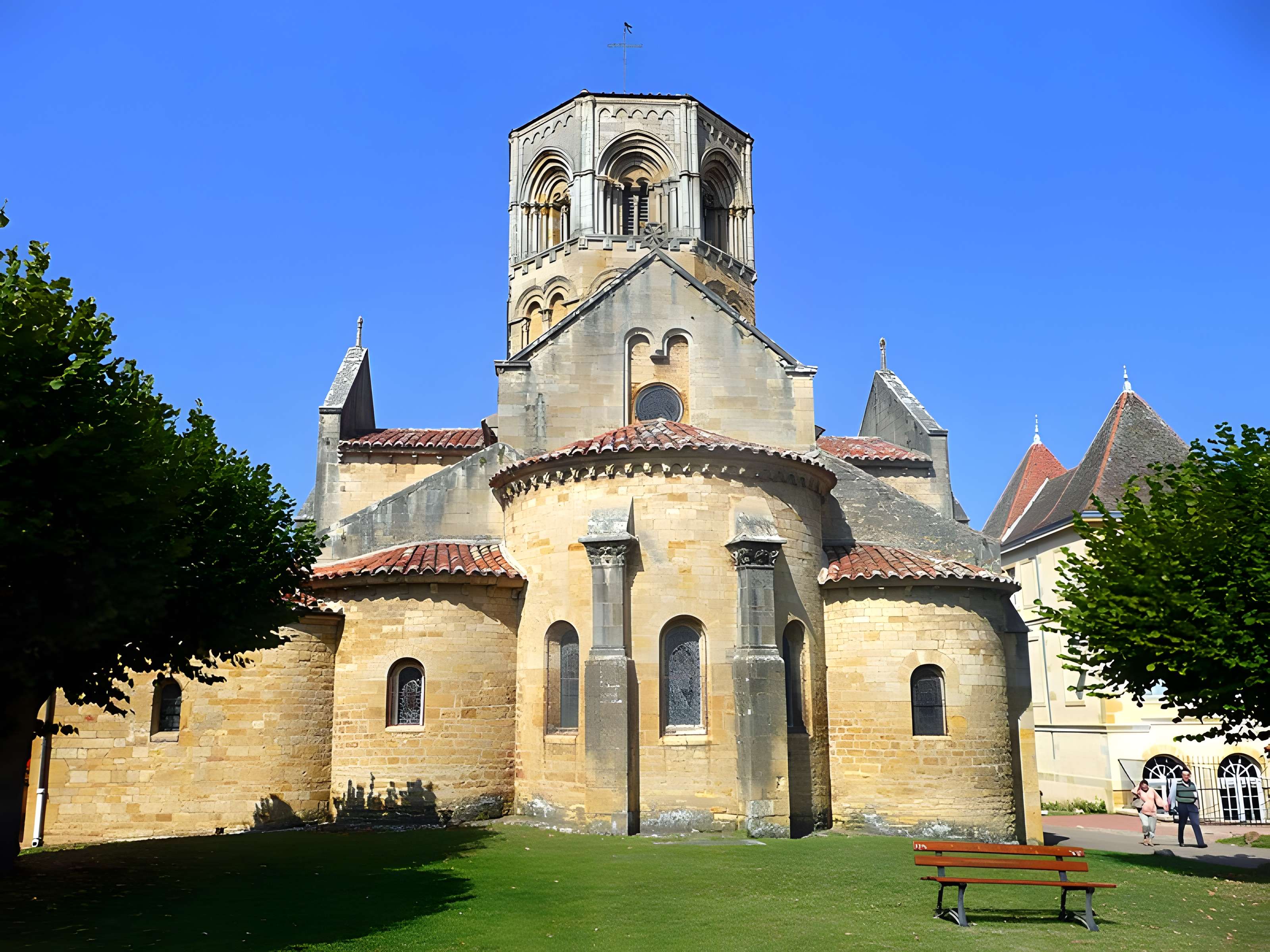 Collégiale Saint-Hilaire de Semur-en-Brionnais