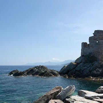 Tour génoise dErbalunga