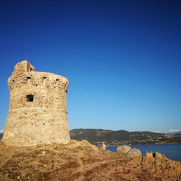 Tour génoise dOmigna