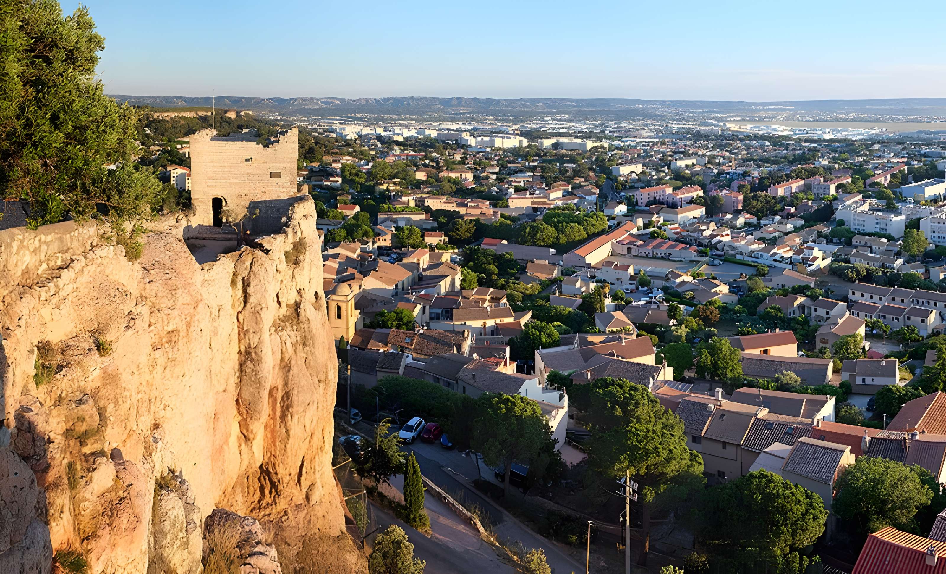Tour sarrasine de Vitrolles