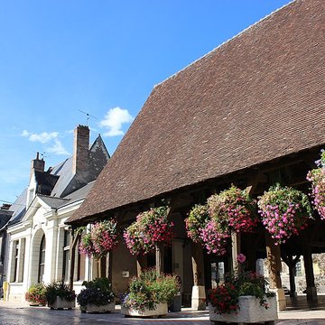 Vieille halle de Luynes