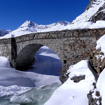 Vieux Pont de Bonneval-sur-Arc