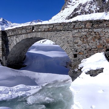 Vieux Pont de Bonneval-sur-Arc