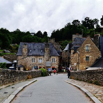 Vieux pont de Dinan