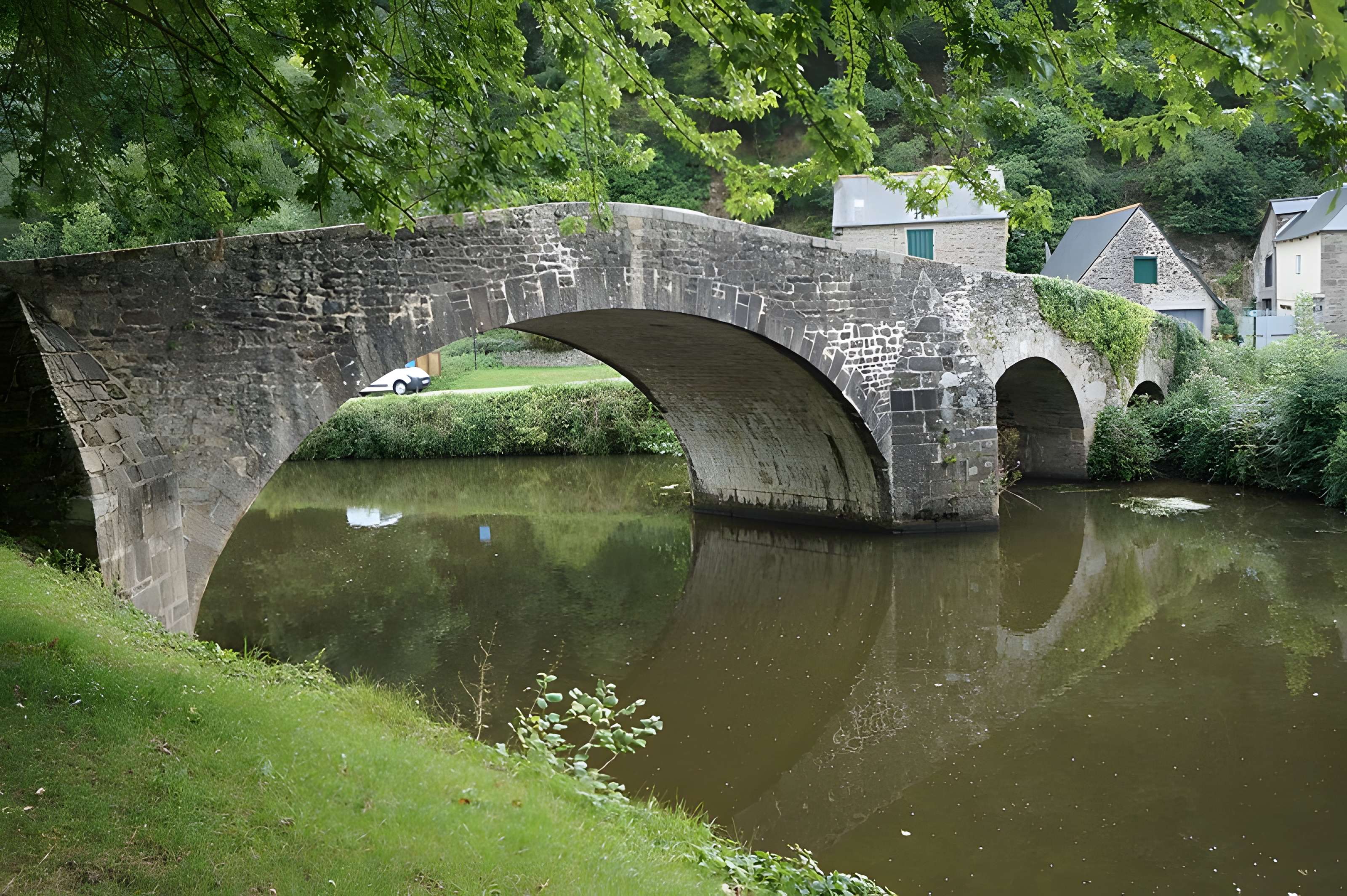 Vieux pont de Dinan