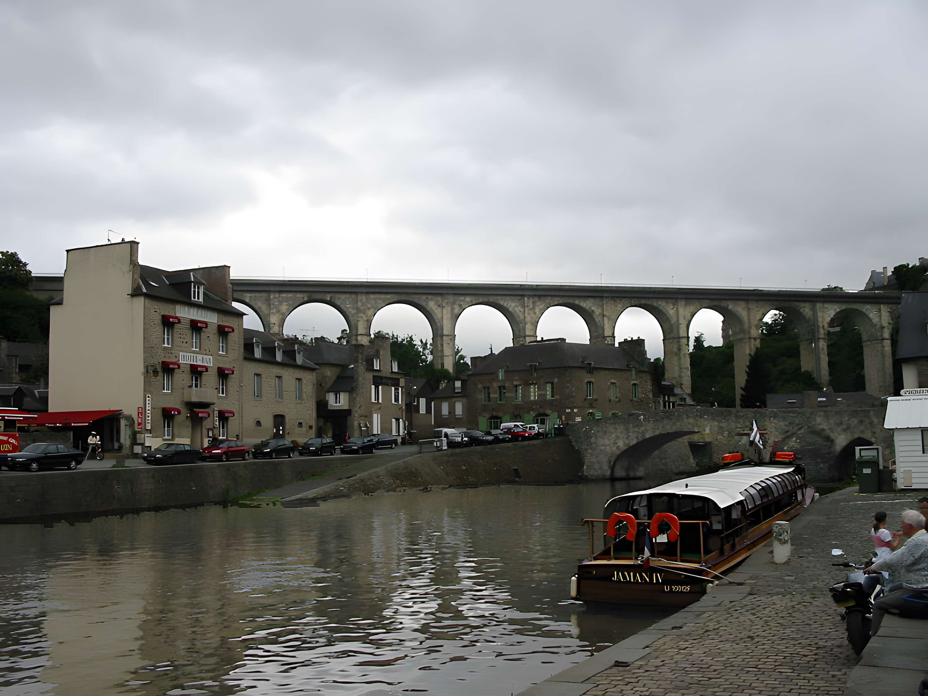 Vieux pont de Dinan