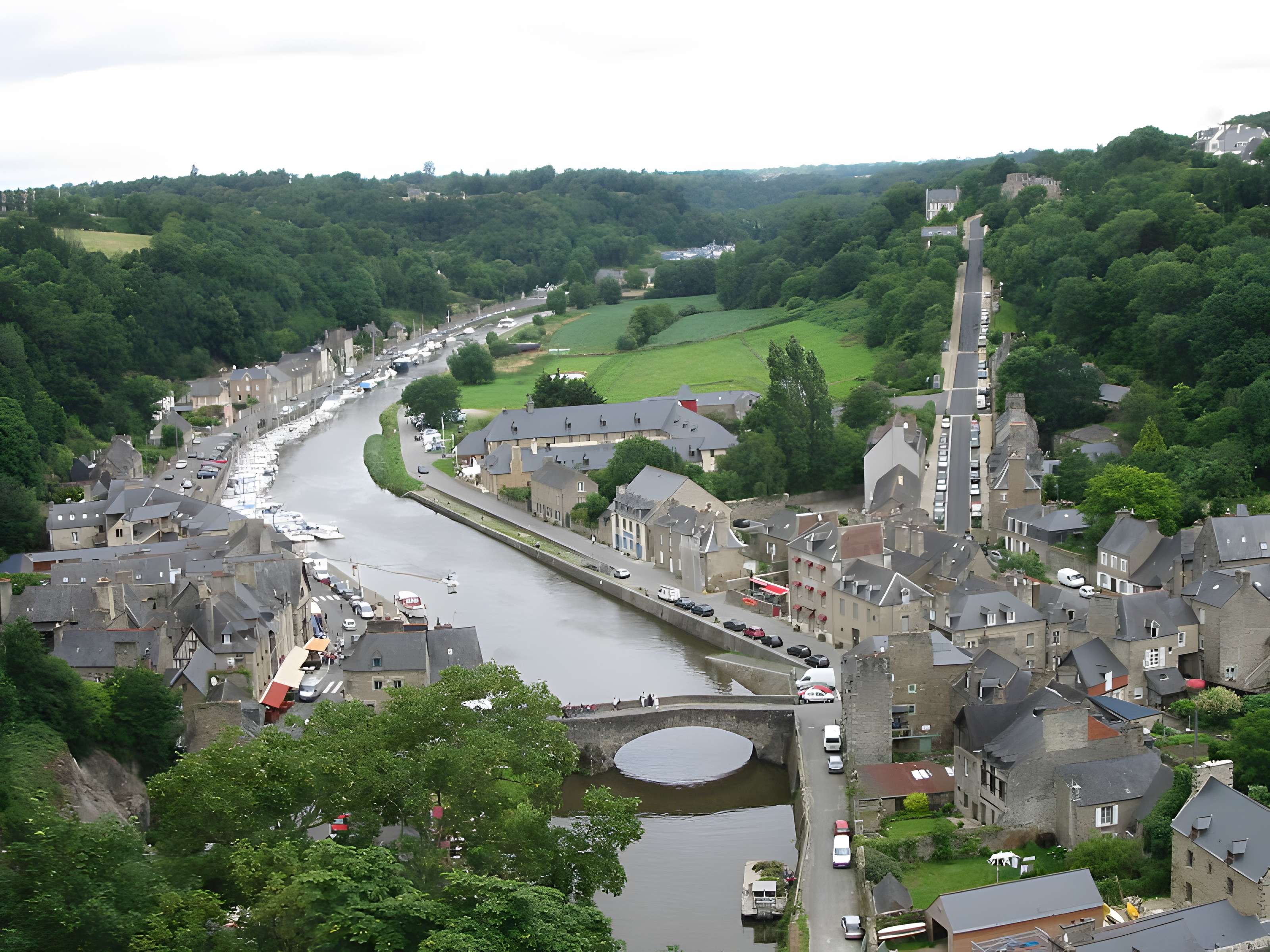 Vieux pont de Dinan
