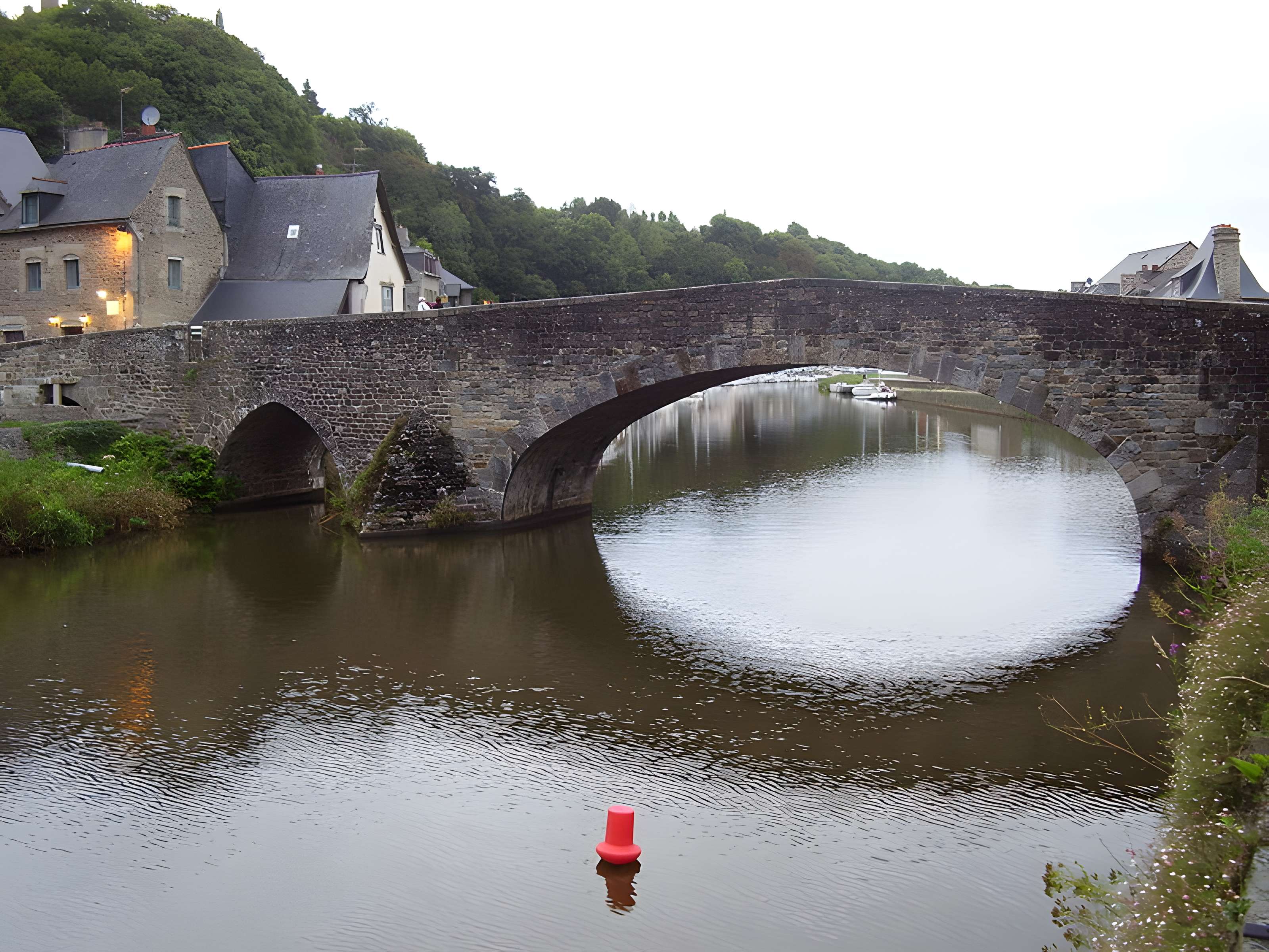 Vieux pont de Dinan