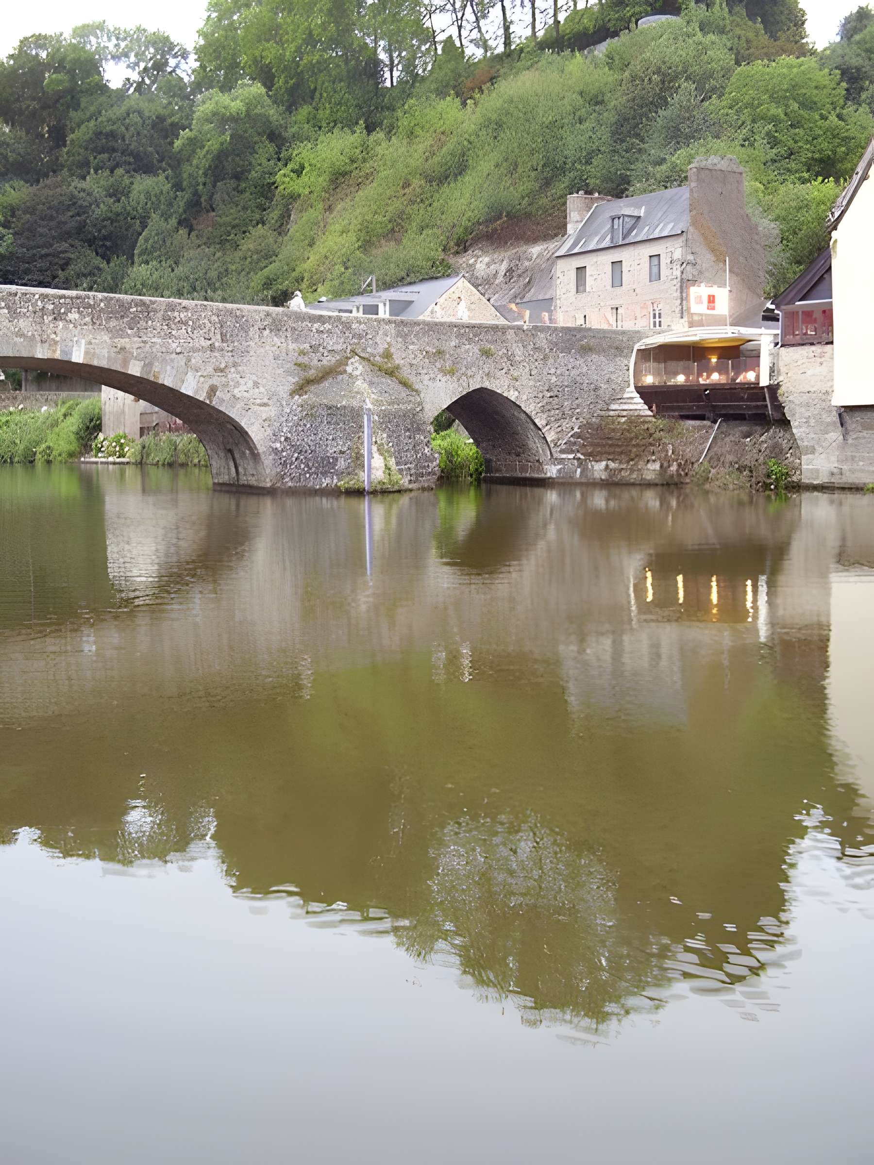 Vieux pont de Dinan