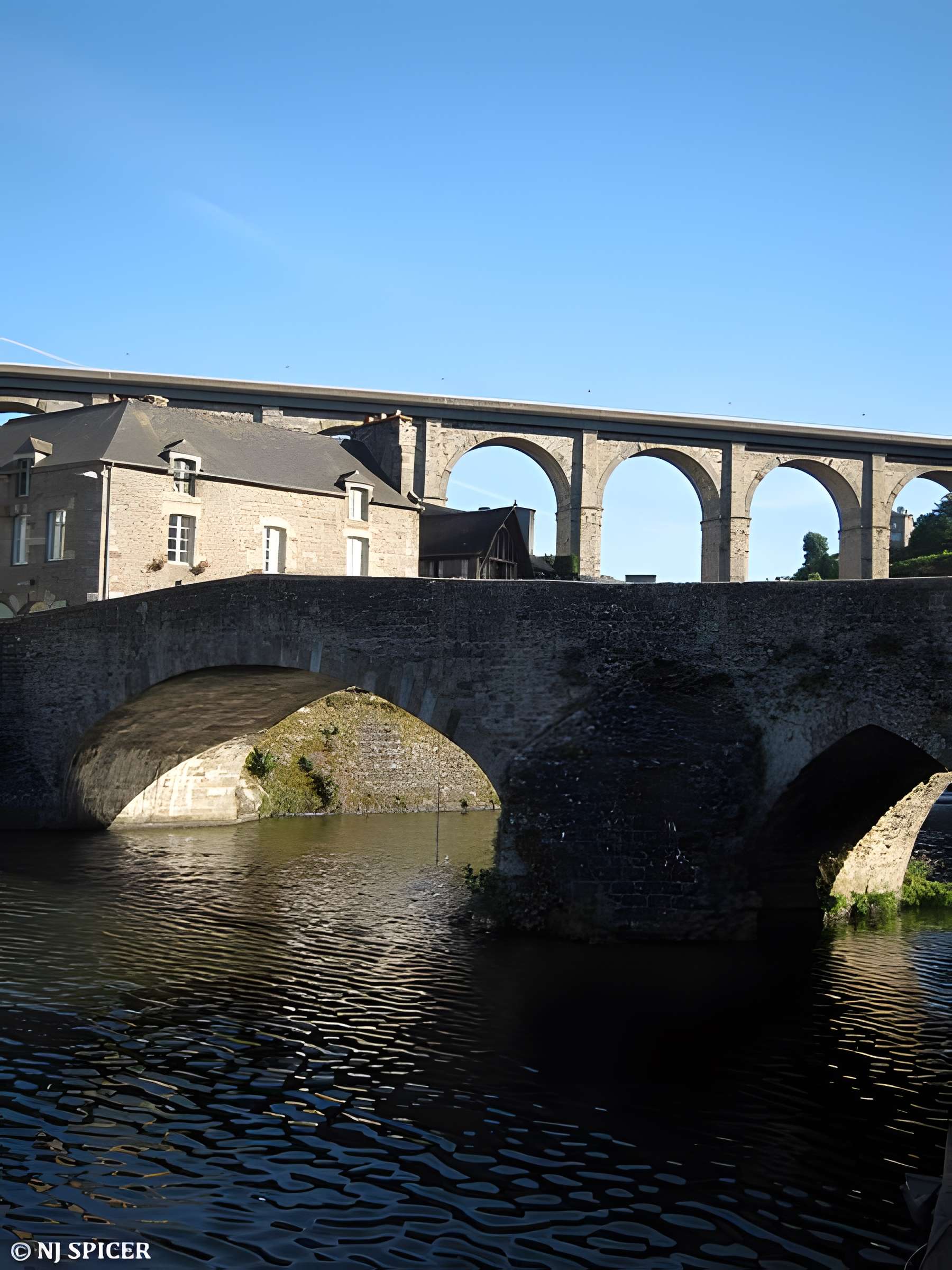 Vieux pont de Dinan