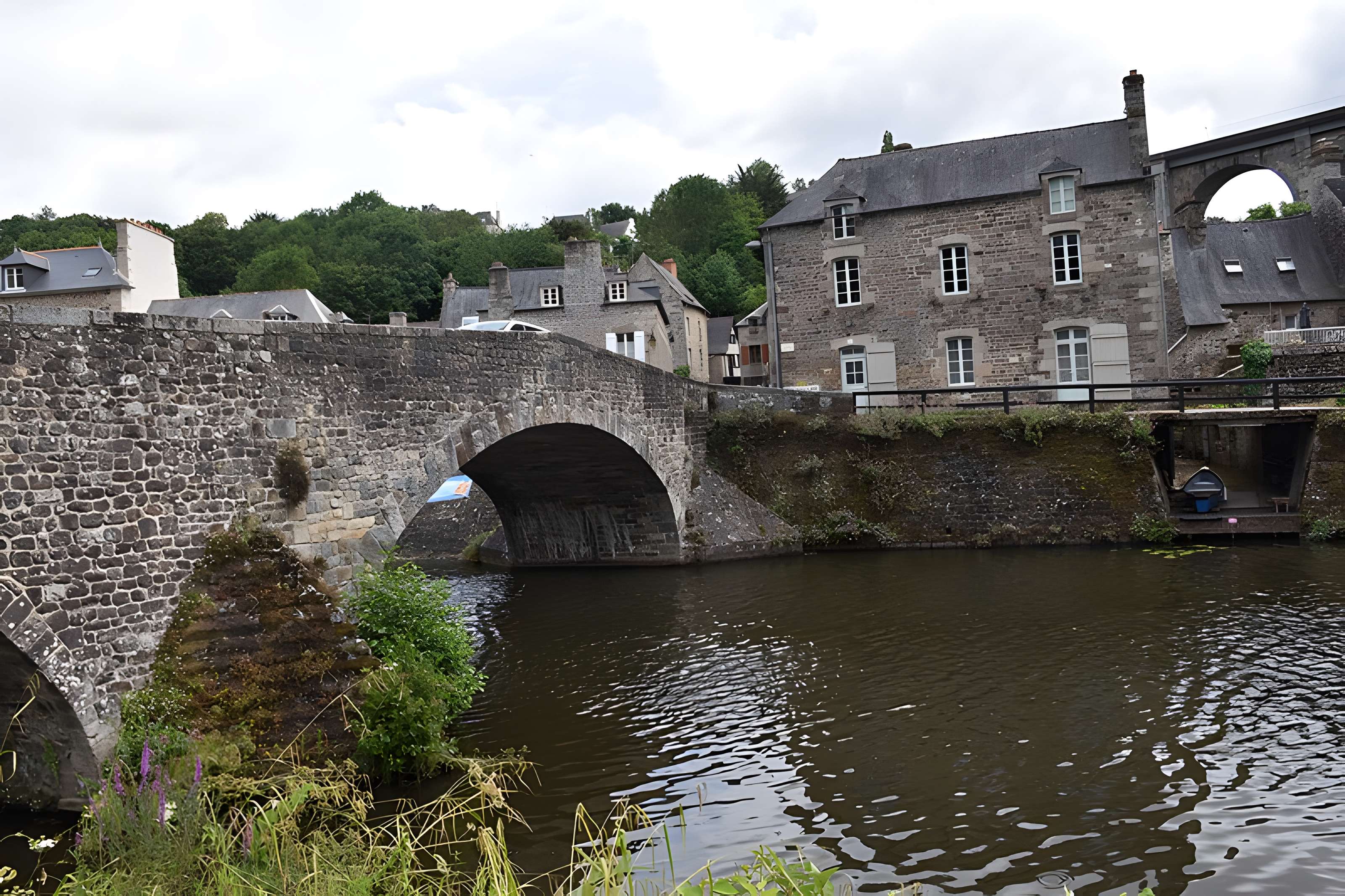 Vieux pont de Dinan