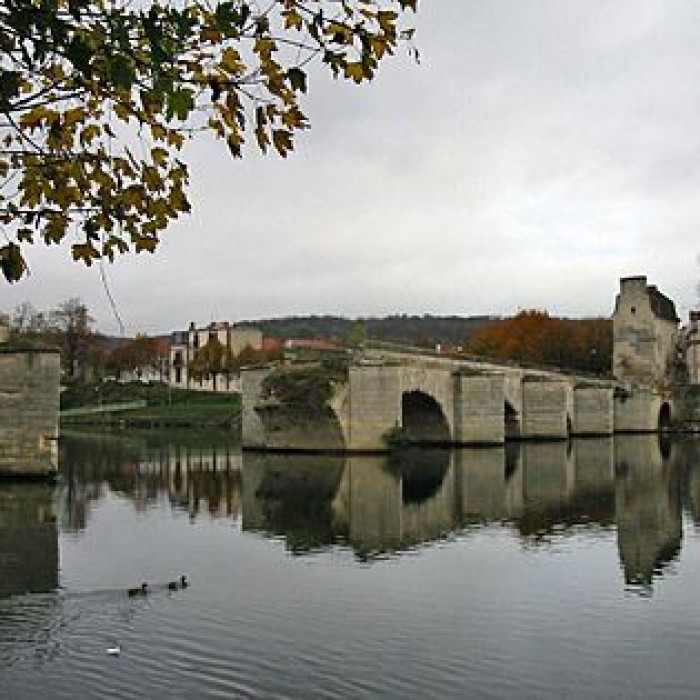 Photo de Vieux pont de Limay également sur commune de Mantes-la-Jolie