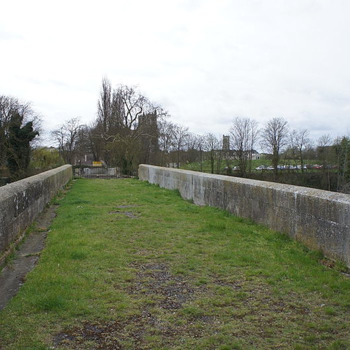 Photo de Vieux pont de Limay également sur commune de Mantes-la-Jolie
