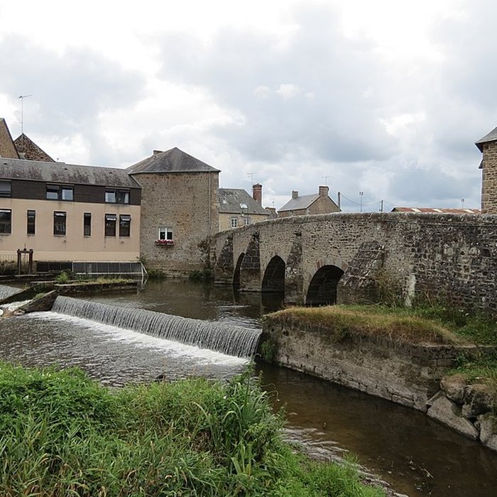 Photo de Vieux pont sur la Selune également sur commune de Poilley