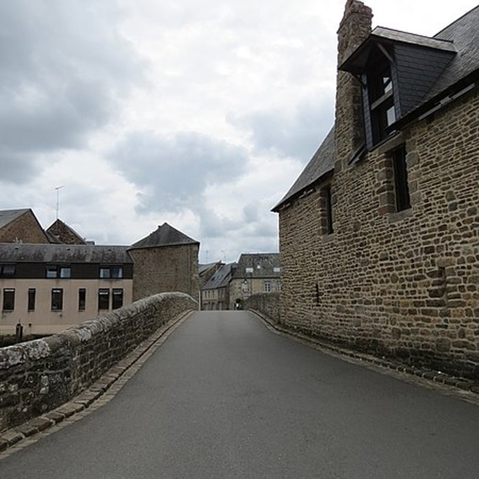 Photo de Vieux pont sur la Selune également sur commune de Poilley