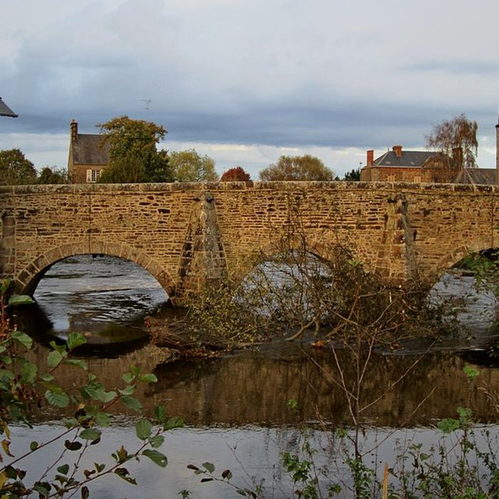 Photo de Vieux pont sur la Selune également sur commune de Poilley