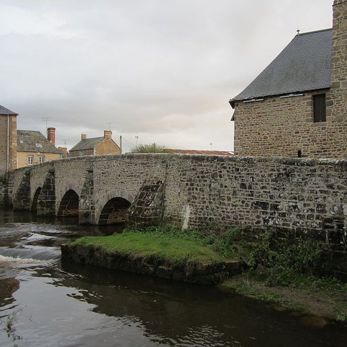 Photo de Vieux pont sur la Selune également sur commune de Poilley