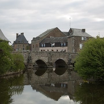 Vieux pont de Poilley