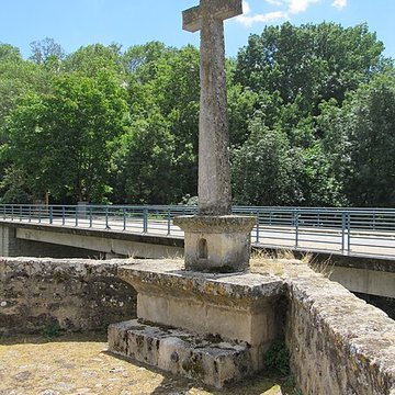 Vieux pont de Saint-Généroux