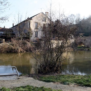 Vieux pont de Saint-Généroux