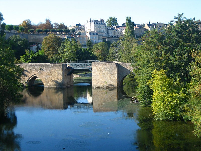 Photo de Vieux Pont et poterne de Thouars