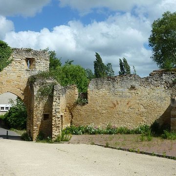 Vieux Pont et poterne de Thouars