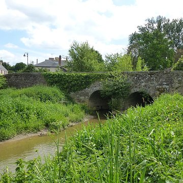 Vieux pont sur la Flume de Pacé