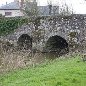 Vieux pont sur la Flume de Pacé
